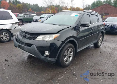 2015 Toyota Rav4 Xle z USA, uszkodzony, nr VIN 2T3RFREV2FW261567
